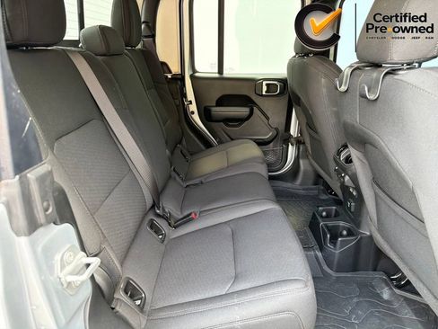 Certified 2023 Jeep Gladiator Sport AWD/4WD image 25