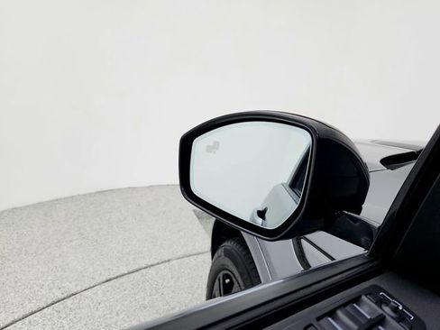 Used 2025 Land Rover Discovery Sport S image 19