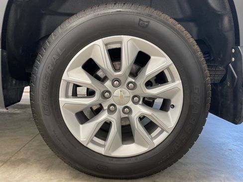 Used 2022 Chevrolet Silverado 1500 Custom image 16