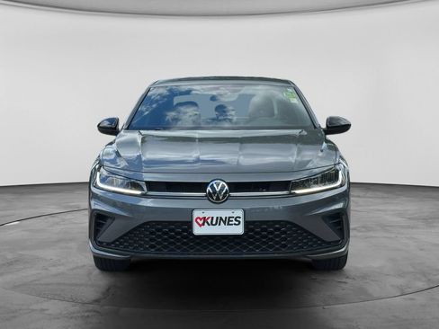 Used 2025 Volkswagen Jetta Sport FWD image 2