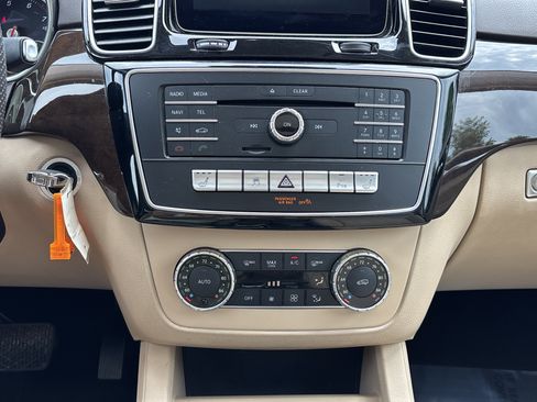 Used 2017 Mercedes-Benz GLE 350 4MATIC w/ Premium 1 Package image 23