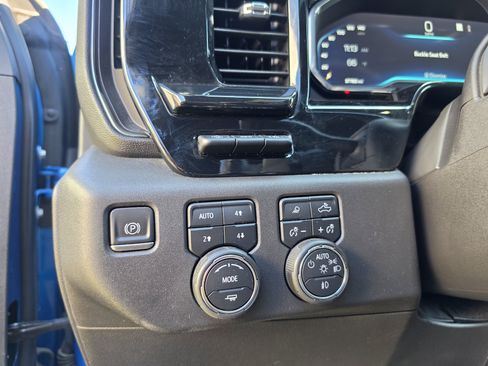 Used 2022 Chevrolet Silverado 1500 ZR2 w/ Technology Package AWD/4WD image 21