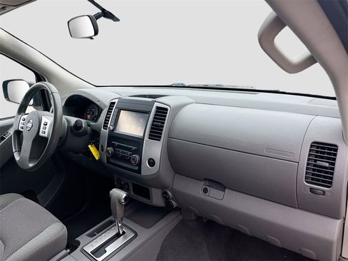 Used 2019 Nissan Frontier SV image 26