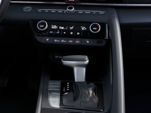 New 2026 Hyundai Elantra Limited FWD image 16