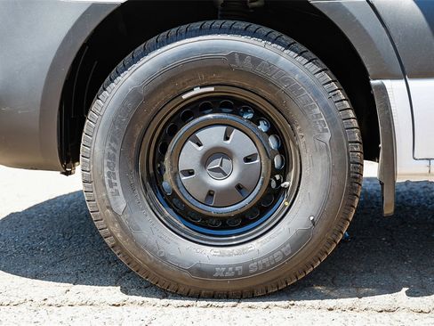 New 2025 Mercedes-Benz Sprinter 2500 image 9