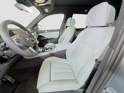 New 2026 BMW X7 xDrive40i w/ Executive Package image 12