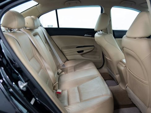 Used 2011 Honda Accord SE image 16