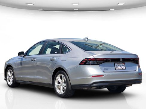 Used 2023 Honda Accord LX image 8