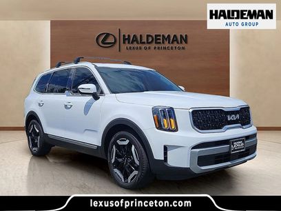 Used 2024 Kia Telluride EX w/ EX Captain's Chair Package
