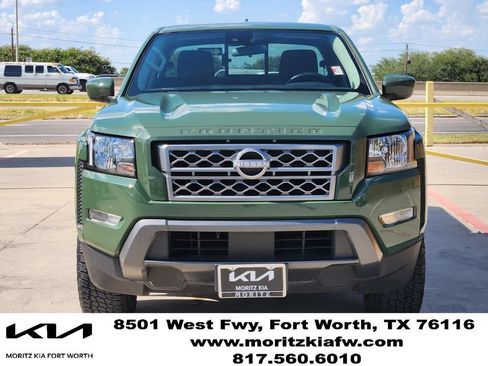 Used 2024 Nissan Frontier SV w/ SV Convenience Package RWD image 2