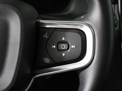 Certified 2025 Volvo XC40 B5 Plus image 11