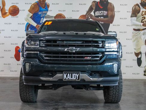 Used 2017 Chevrolet Silverado 1500 LTZ Z71 w/ LTZ Plus Package AWD/4WD image 20