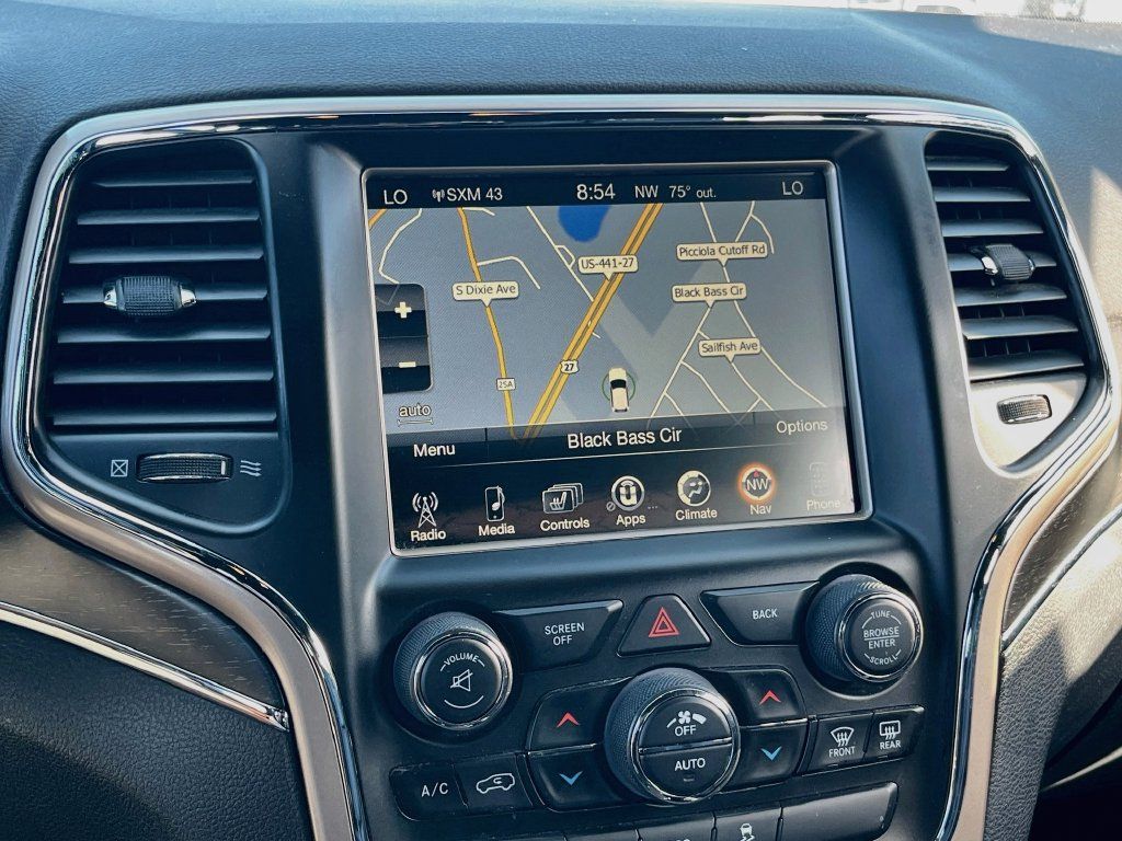 Used 2015 Jeep Grand Cherokee Limited AWD/4WD image 13