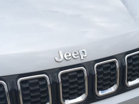 Certified 2024 Jeep Compass Limited image 12