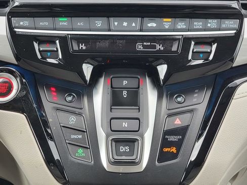 New 2026 Honda Odyssey Touring image 23