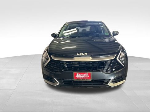 Certified 2023 Kia Sportage EX image 10