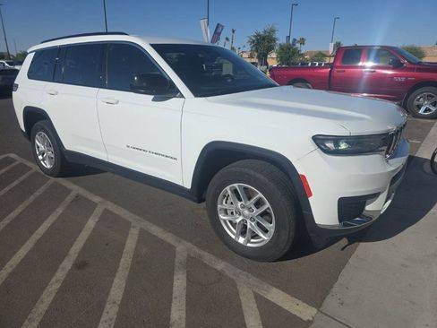 Used 2024 Jeep Grand Cherokee L Laredo AWD/4WD image 3