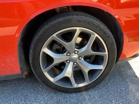 Used 2016 Dodge Challenger SXT Plus image 29