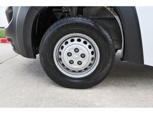 Used 2024 RAM ProMaster 2500 w/ Convenience Group FWD image 30