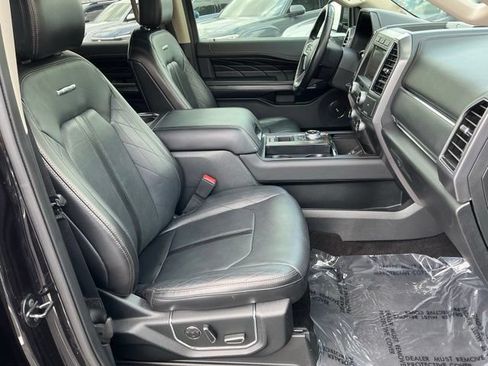Used 2019 Ford Expedition Platinum RWD image 24