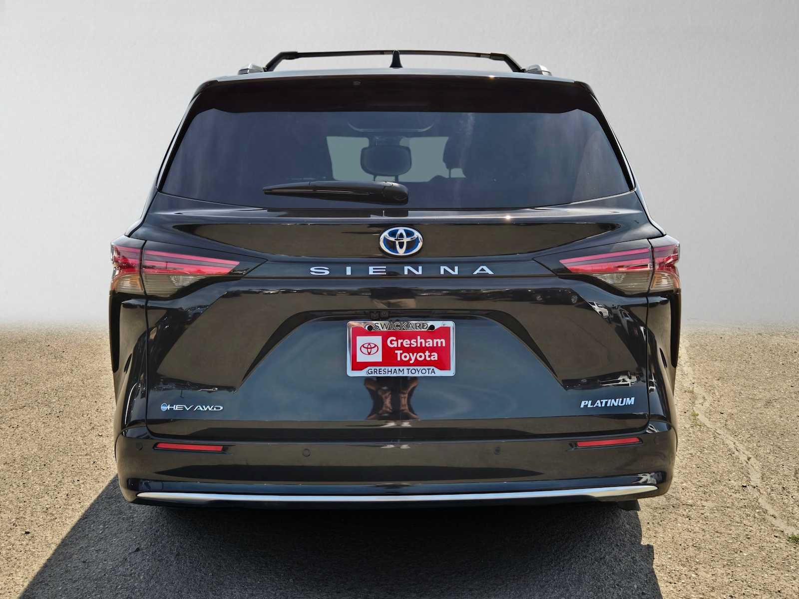 Certified 2025 Toyota Sienna Platinum AWD/4WD image 4