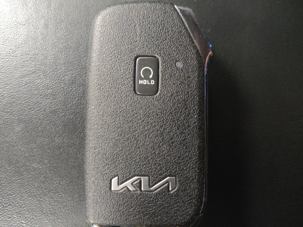 Used 2022 Kia Telluride S AWD/4WD image 32