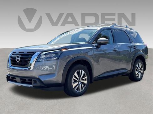 New 2026 Nissan Pathfinder SL FWD image 3