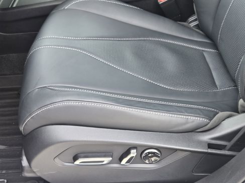 Used 2025 Acura RDX w/ Technology Package image 23