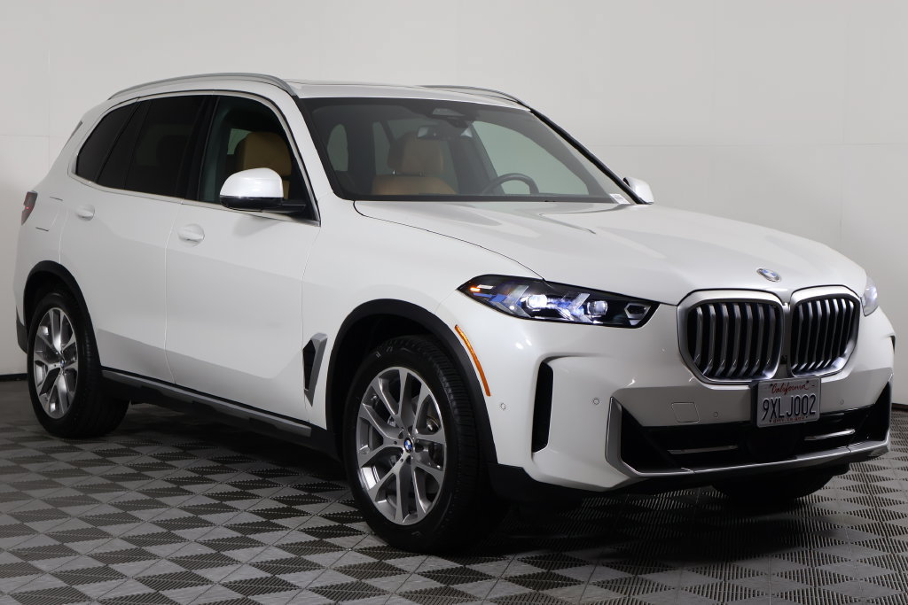 Used 2026 BMW X5 sDrive40i w/ Climate Comfort Package RWD image 3