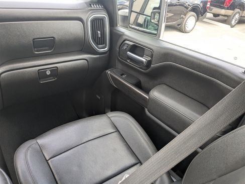 Used 2022 Chevrolet Silverado 2500 LTZ w/ LTZ Convenience Package image 18