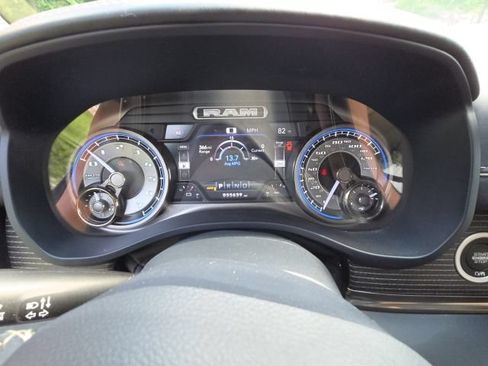 Used 2020 RAM 1500 Limited AWD/4WD image 17