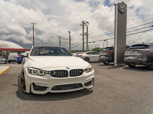 Used 2018 BMW M4 Coupe RWD image 11