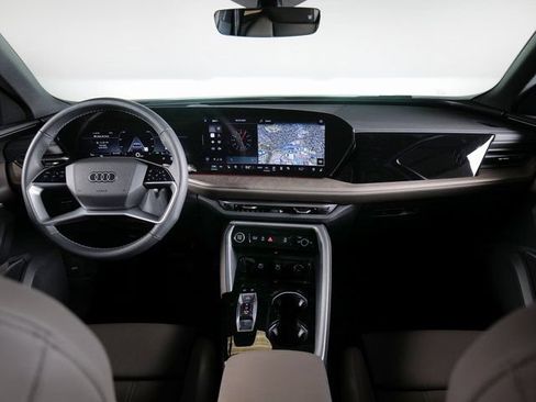 Used 2025 Audi Q5 Premium Plus AWD/4WD image 9
