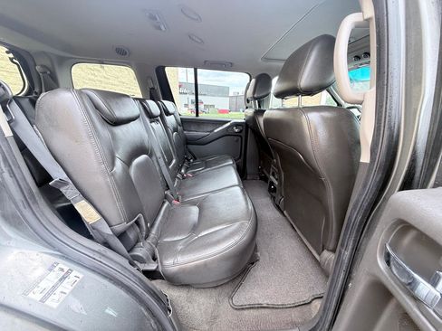 Used 2008 Nissan Pathfinder SE w/ Leather Pkg AWD/4WD image 12