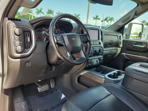 Used 2022 Chevrolet Silverado 2500 LTZ w/ LTZ Plus Package AWD/4WD image 9