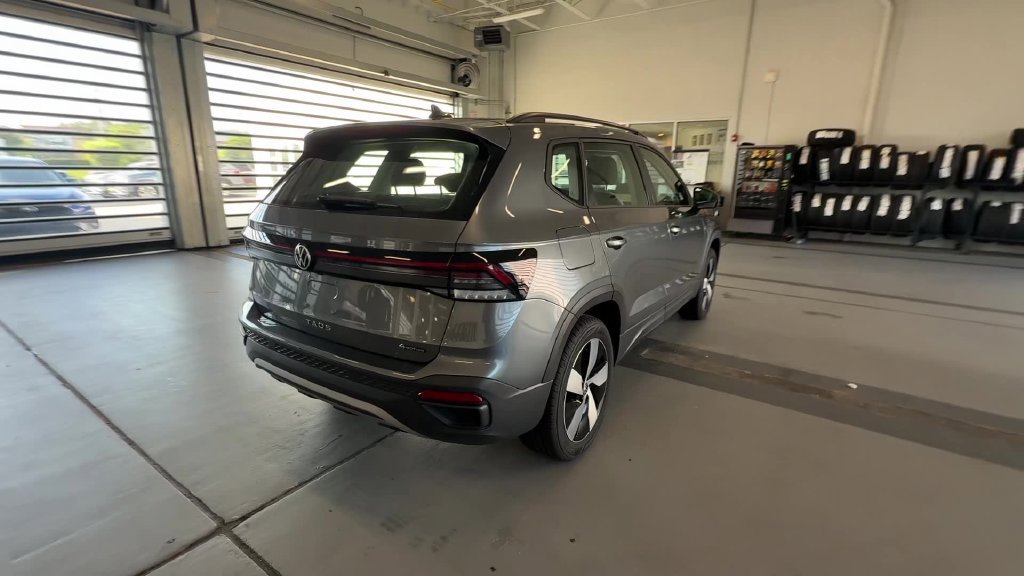Certified 2025 Volkswagen Taos S AWD/4WD image 19