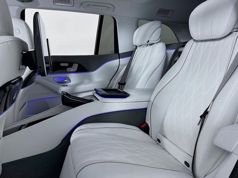 New 2026 Mercedes-Benz Maybach GLS 600 4MATIC image 7