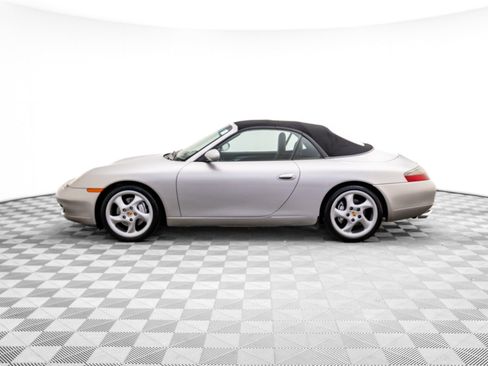 Used 2000 Porsche 911 Carrera 4 image 2