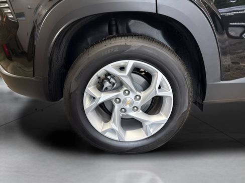 Used 2026 Chevrolet Trax LS w/ LS Convenience Package FWD image 15