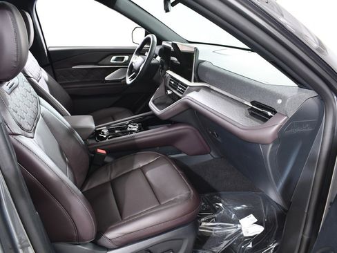 New 2026 Ford Explorer Platinum w/ LUX Leather Package image 10