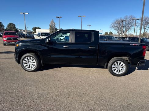 Used 2021 Chevrolet Silverado 1500 Custom image 2