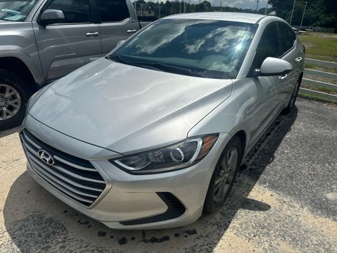 Used 2018 Hyundai Elantra SEL FWD image 1