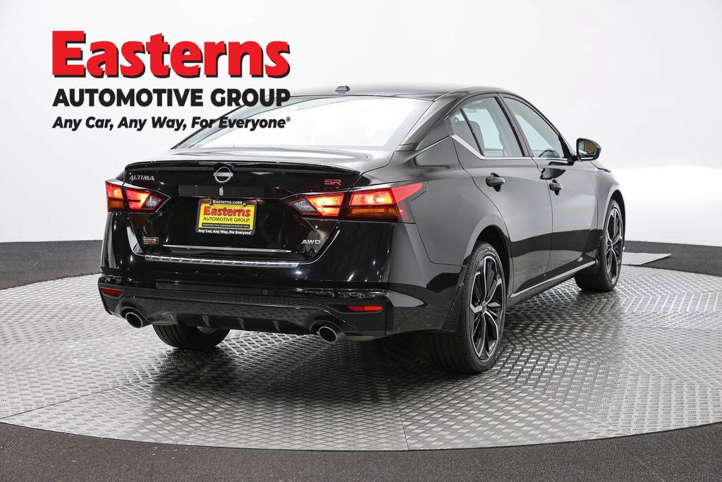 Used 2023 Nissan Altima 2.5 SR AWD/4WD image 7