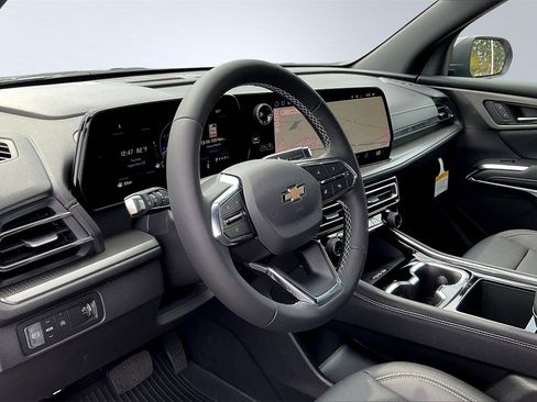 New 2026 Chevrolet Traverse LT w/ LPO, Floor Liner Package image 7