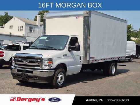 New 2027 Ford E-450 and Econoline 450 Super Duty w/ Driver's Safety Package RWD image 2