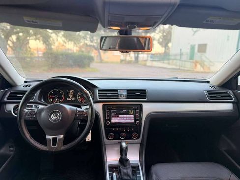Used 2013 Volkswagen Passat TDI SE FWD image 12