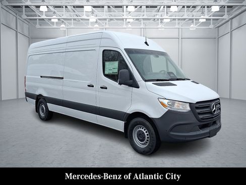 Used 2026 Mercedes-Benz Sprinter 2500 image 1