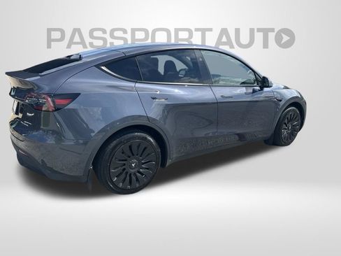 Used 2023 Tesla Model Y Long Range AWD/4WD image 9