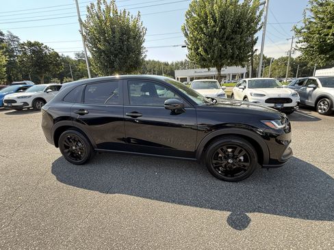 New 2026 Honda HR-V Sport image 2