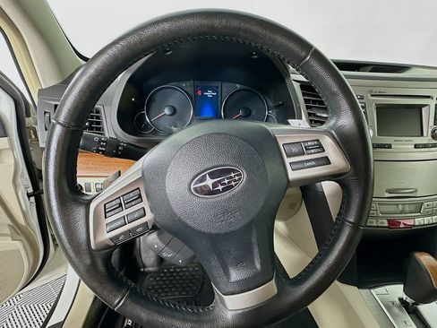 Used 2013 Subaru Outback 2.5i Limited AWD/4WD image 16